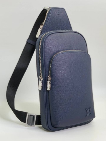 Сумка-слинг Louis Vuitton