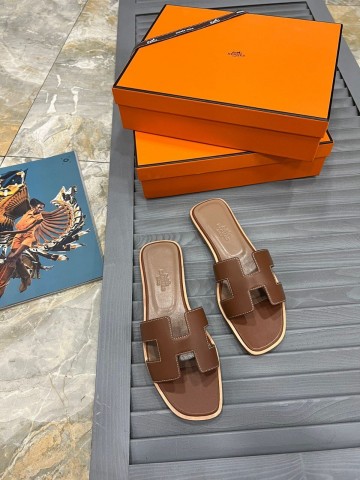 Шлепанцы Hermes