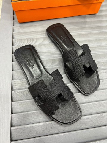 Шлепанцы Hermes