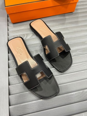 Шлепанцы Hermes