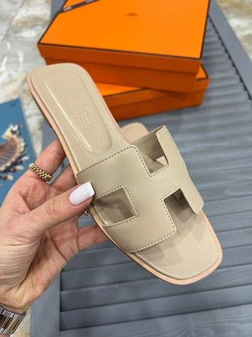 Шлепанцы Hermes