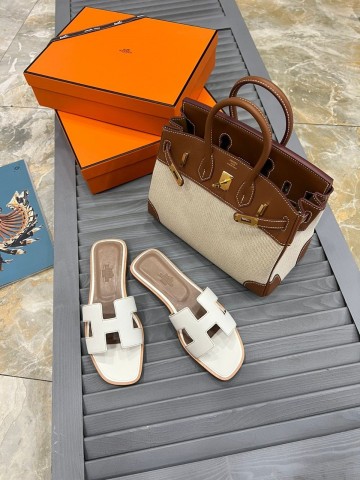 Шлепанцы Hermes