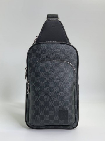 Сумка-слинг Louis Vuitton