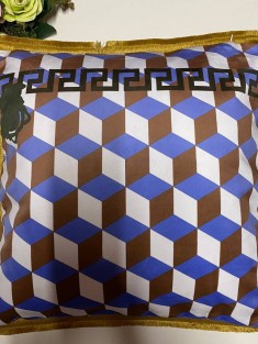 Подушка Versace 50х50 см