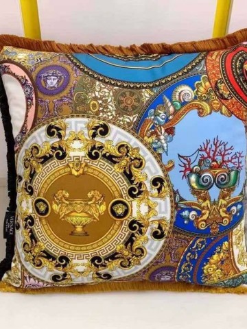 Подушка Versace 50х50 см