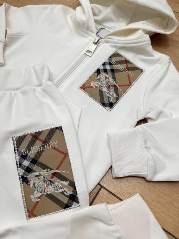Костюм Burberry