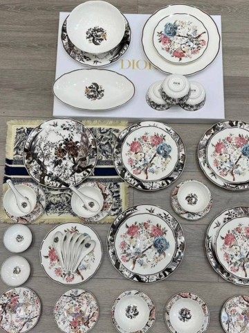 Столовый сервиз Dior 41 предмет