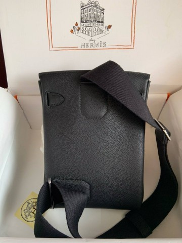 Сумка-слинг Hermes