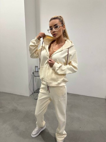 Женский бежевый костюм Loro Piana Premium