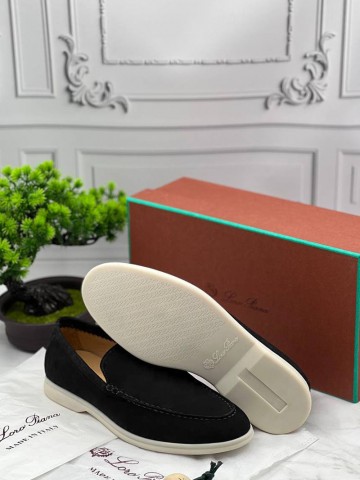 Мужские замшевые лоферы Loro Piana чёрного цвета