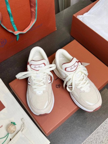 Женские кроссовки Loro Piana x New Balance Premium