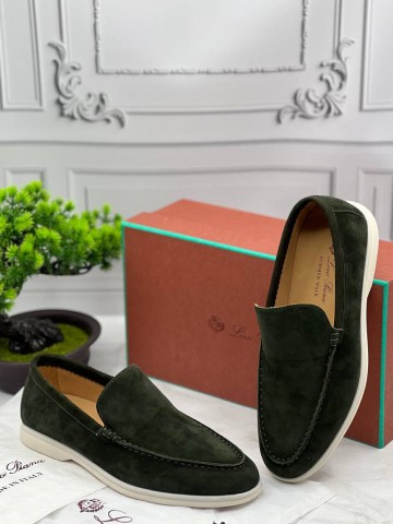 Мужские замшевые лоферы Loro Piana зелёного цвета