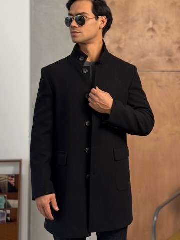 Мужское пальто чёрного цвета Loro Piana