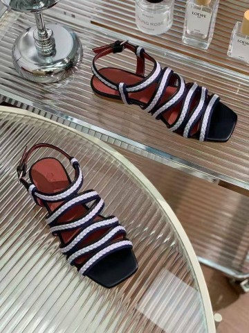 Женские кожаные сандалии Loro Piana Premium