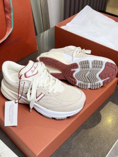 Женские кроссовки Loro Piana x New Balance Premium