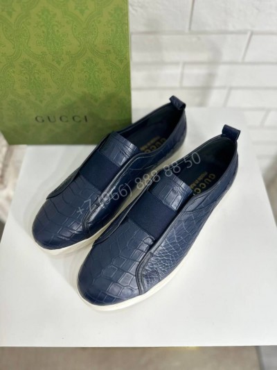 Слипоны Gucci из кожи крокодила