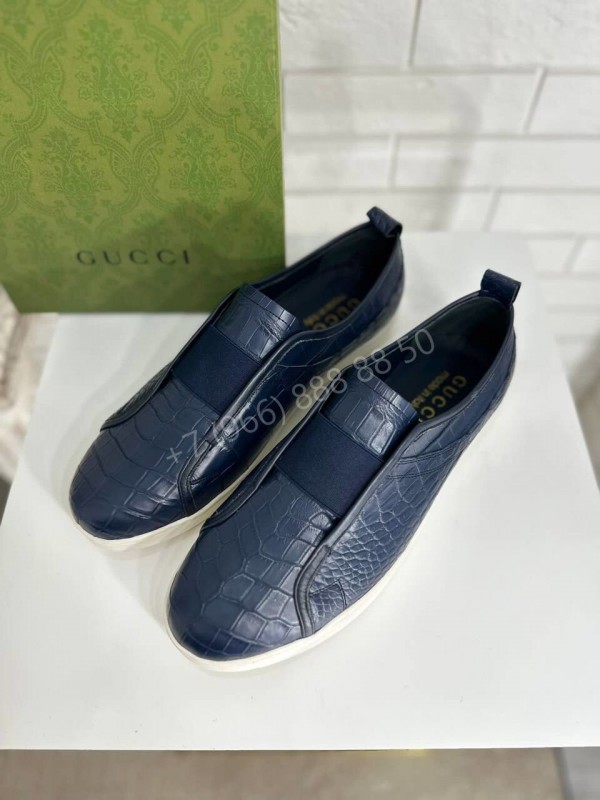 Слипоны Gucci из кожи крокодила