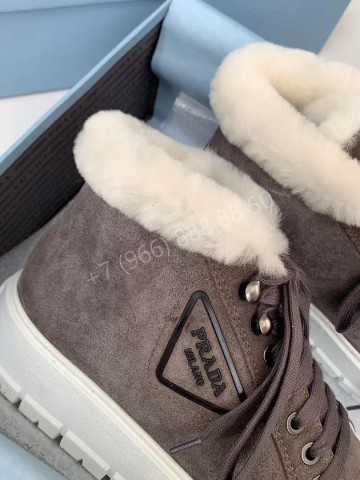 Ботинки Prada с мехом