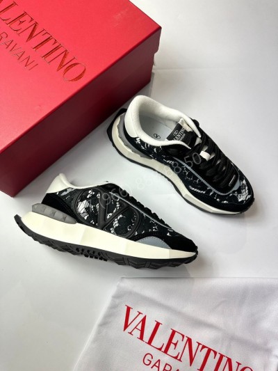 Кроссовки Valentino