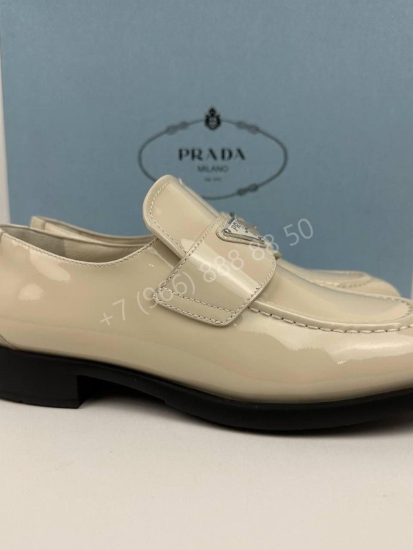 Лоферы Prada