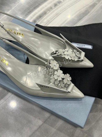 Босоножки Prada