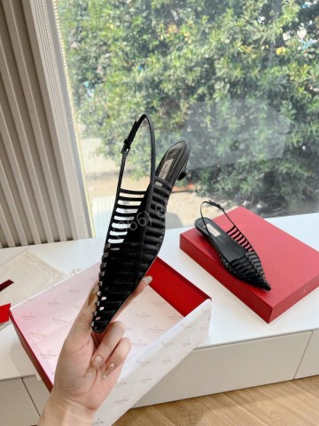 Босоножки Valentino