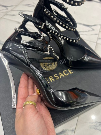 Босоножки Versace