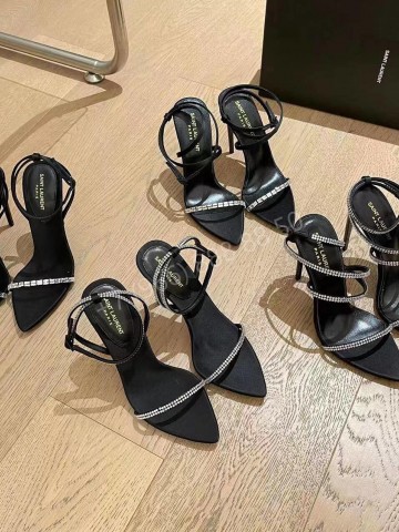 Босоножки Yves Saint Laurent