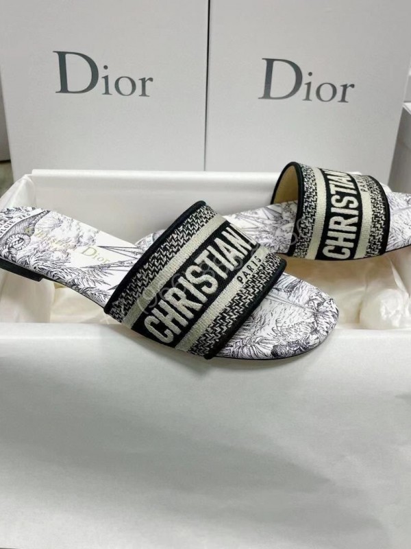 Шлепанцы Dior