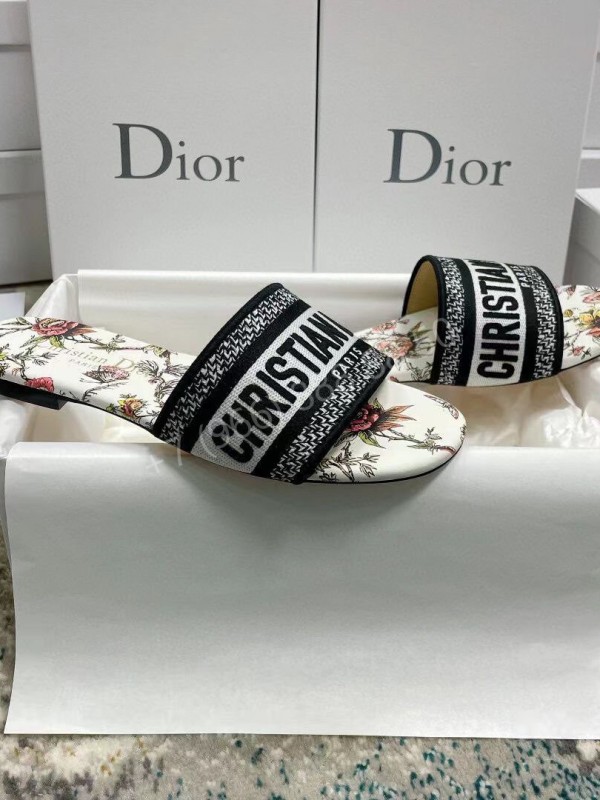 Шлепанцы Dior