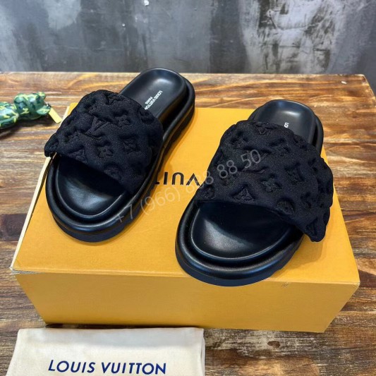 Шлепанцы Louis Vuitton