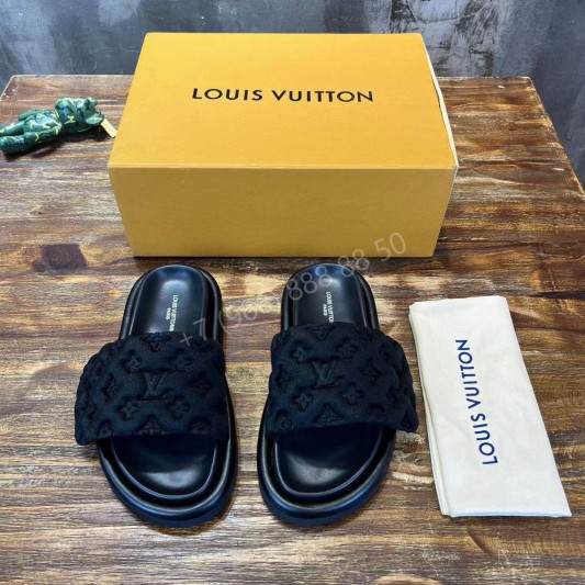 Шлепанцы Louis Vuitton