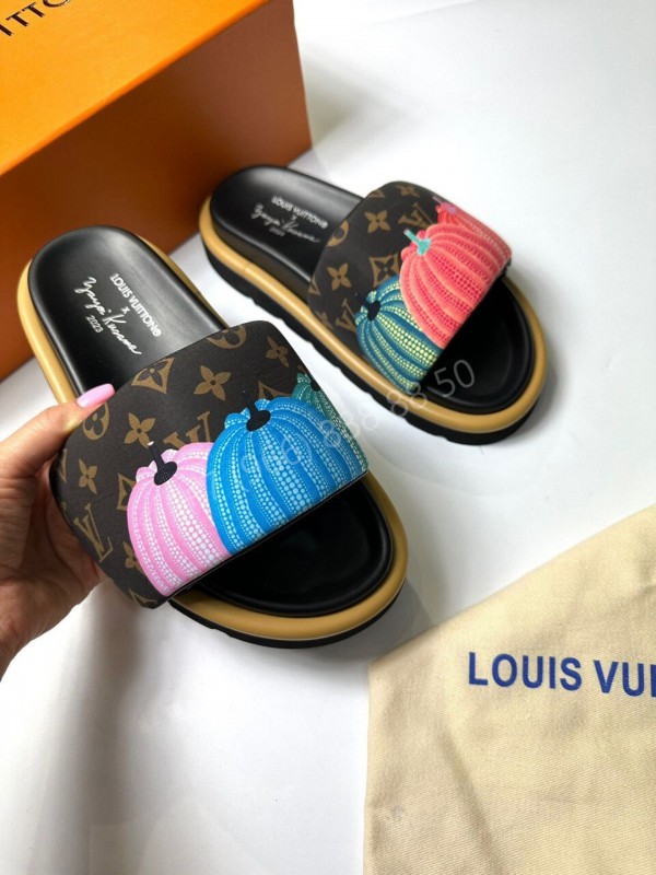 Шлепанцы Louis Vuitton