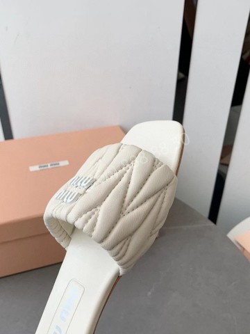 Шлепанцы MIU MIU