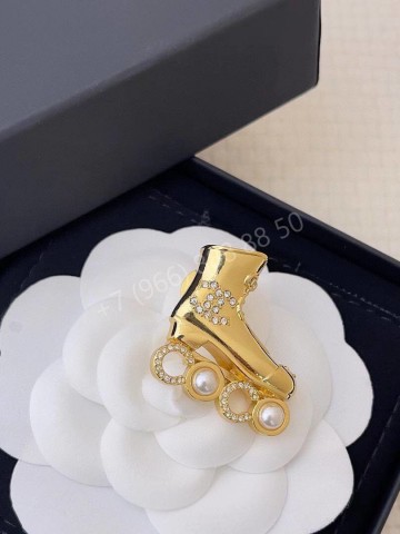 Брошь CHANEL