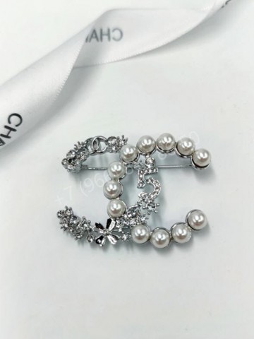 Брошь CHANEL