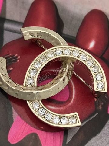 Брошь CHANEL