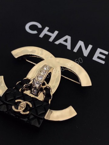 Брошь CHANEL
