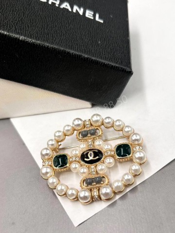 Брошь CHANEL