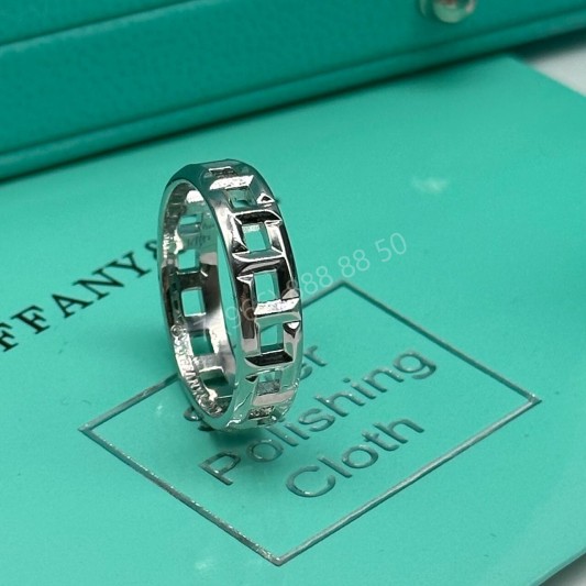 Кольцо Tiffany & Co.