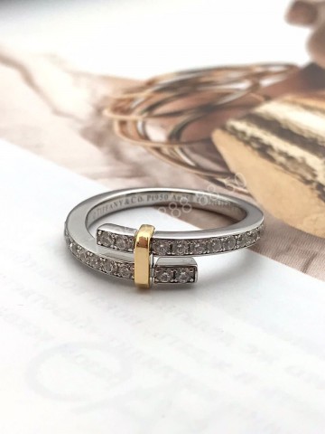 Кольцо Tiffany & Co.