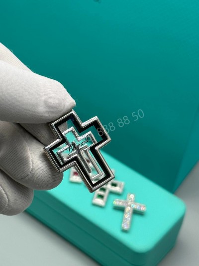 Крест Tiffany & Co.