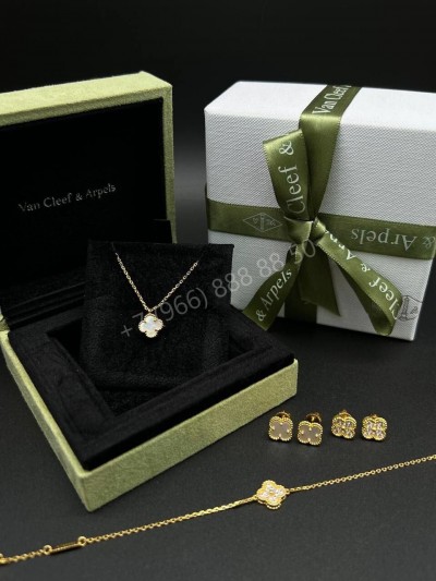 Кулон Van Cleef & Arpels