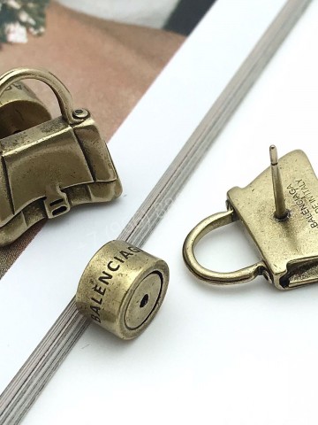 Серьги Balenciaga