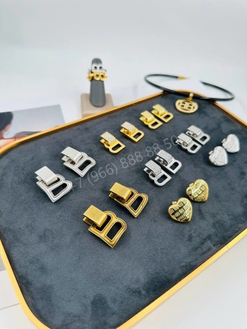 Серьги Balenciaga