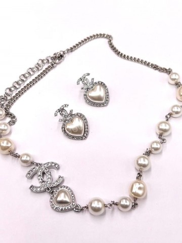 Серьги CHANEL