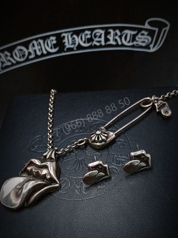 Серьги Chrome Hearts