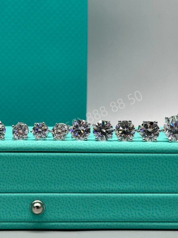 Серьги Tiffany & Co. 4 мм