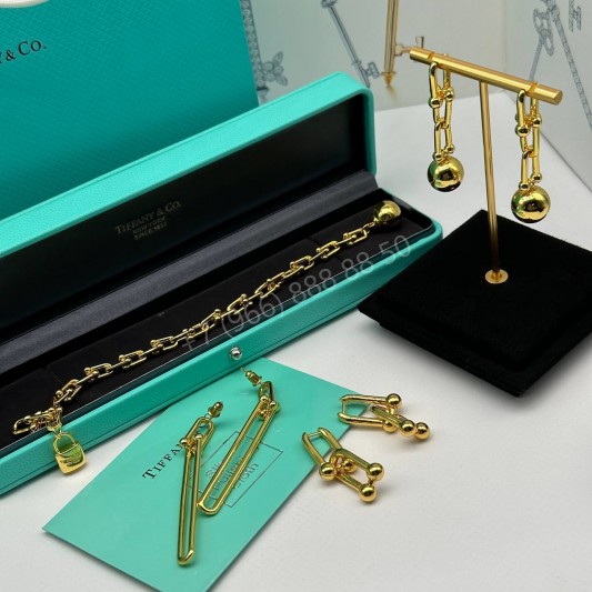 Серьги Tiffany & Co.