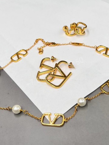 Серьги Valentino 2 см
